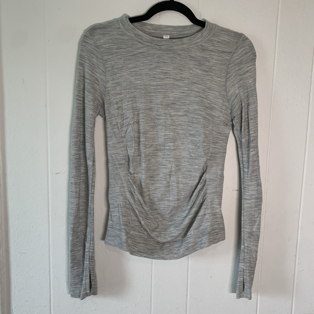 Athleta Womens Small Shirt Long Sleeve Grey Wool Blend Athletic Venting *Hole